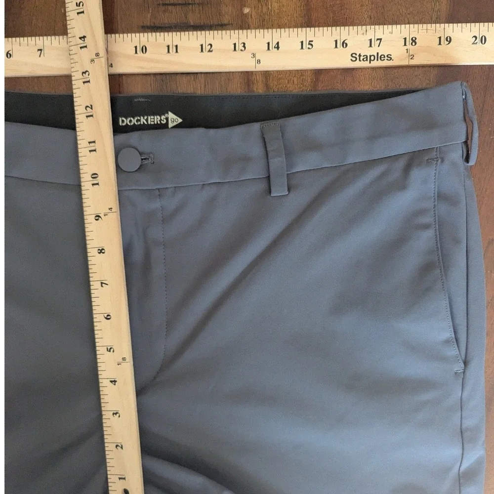 Dockers Go Pants Gray Slim Fit Performance Chino Mens 38x30 Minimalist Modern